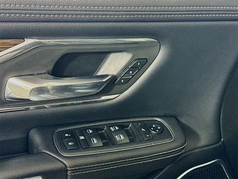 Used 2019 RAM 1500 Laramie image 11