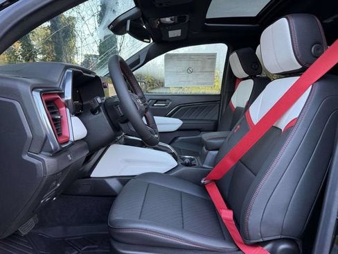 New 2026 GMC Canyon AT4X w/ Off-Road Front Bumper Package AWD/4WD image 9