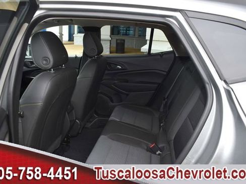 Used 2024 Chevrolet Trax LT w/ Driver Confidence Package FWD image 19