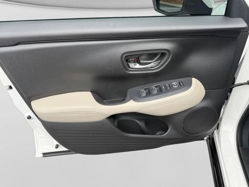 Used 2023 Honda HR-V EX-L image 13