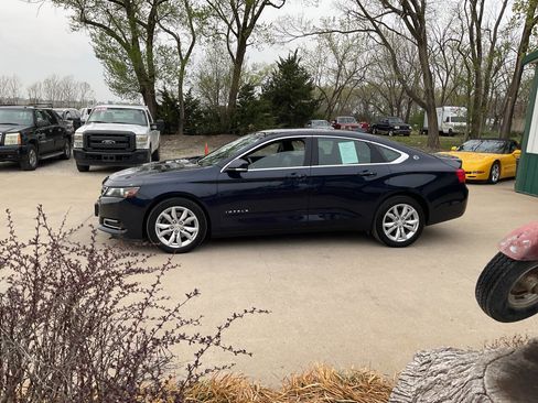 Used 2018 Chevrolet Impala LT image 3