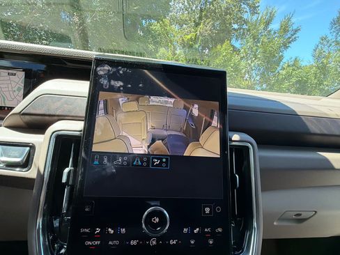 Used 2026 GMC Yukon Denali AWD/4WD image 31