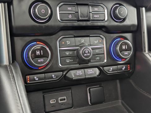 Used 2022 Chevrolet Tahoe LT w/ LT Signature Plus Package image 22