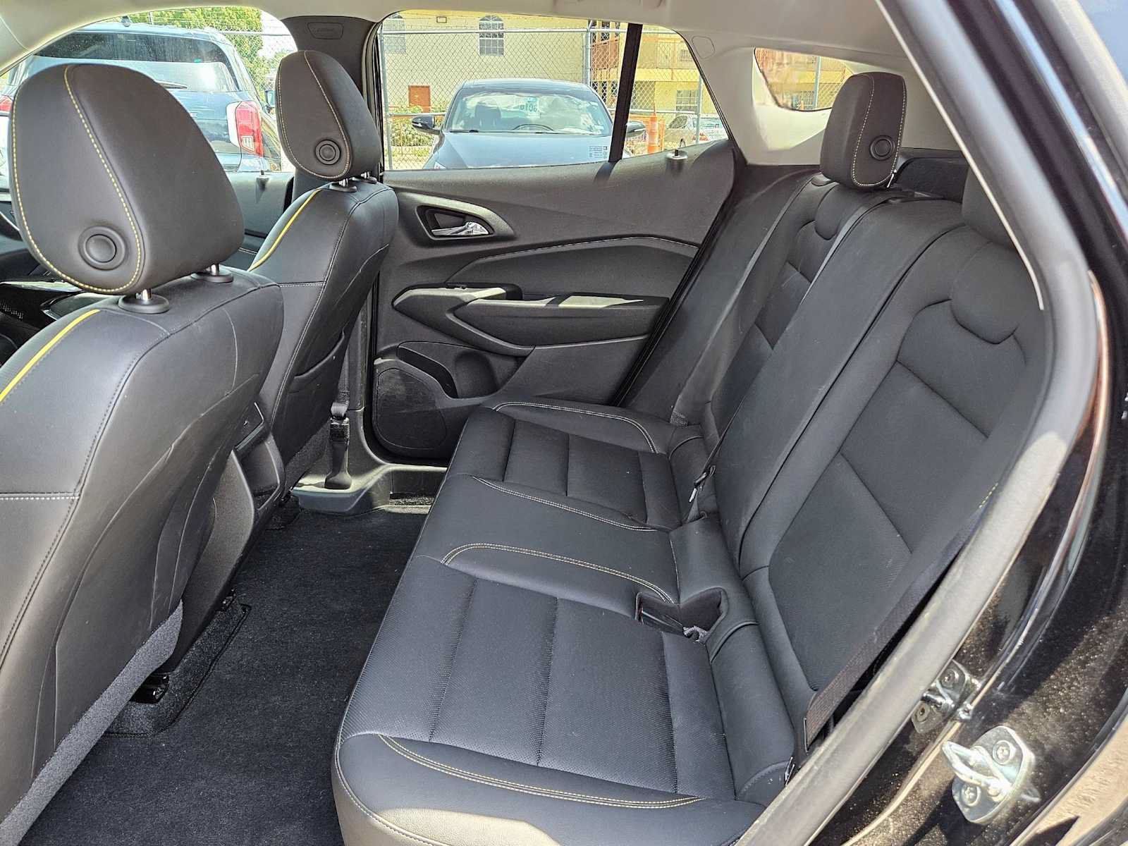 Used 2024 Chevrolet Trax ACTIV w/ Sunroof Package FWD image 17