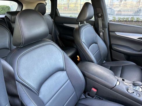 Used 2021 INFINITI QX50 Luxe image 14