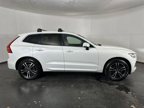 Used 2018 Volvo XC60 T5 Momentum w/ Convenience Package image 13