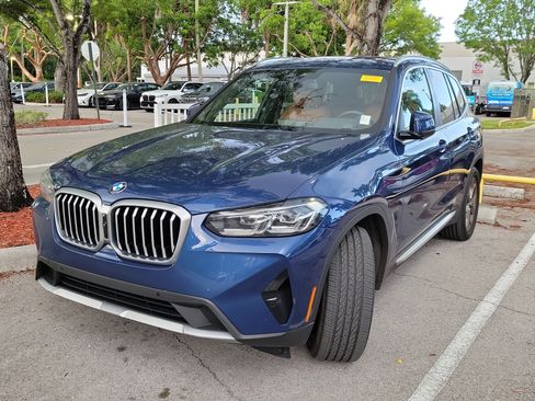 Used 2024 BMW X3 sDrive30i w/ Convenience Package RWD image 3