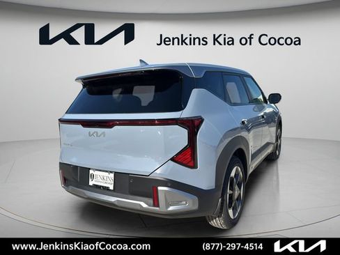 New 2027 Kia Seltos S FWD image 5
