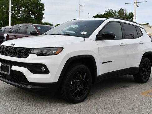 New 2026 Jeep Compass Latitude AWD/4WD image 3
