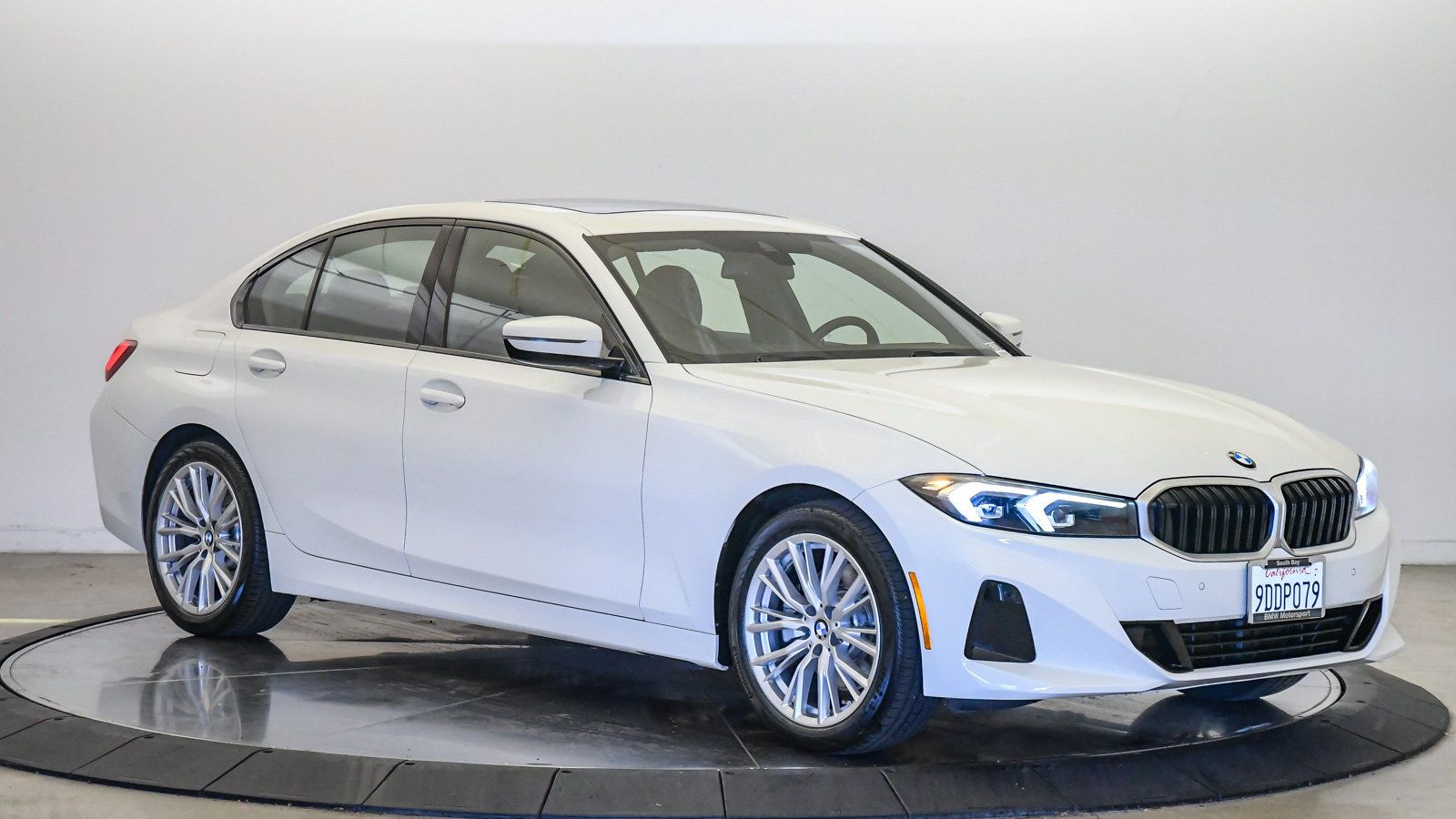 Certified 2023 BMW 330i Sedan w/ Convenience Package RWD image 6