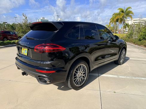 Used 2016 Porsche Cayenne image 3