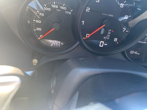 Used 2018 Porsche 718 Boxster image 4