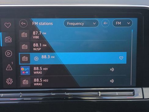 Used 2025 Volkswagen Atlas SE image 18