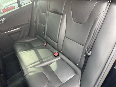Used 2016 Volvo V60 T5 Cross Country Platinum image 7