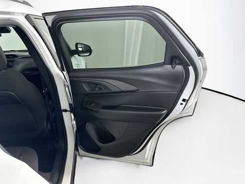 Used 2022 Chevrolet TrailBlazer LT image 29