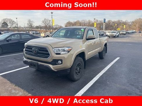 Used 2019 Toyota Tacoma SR5 image 1