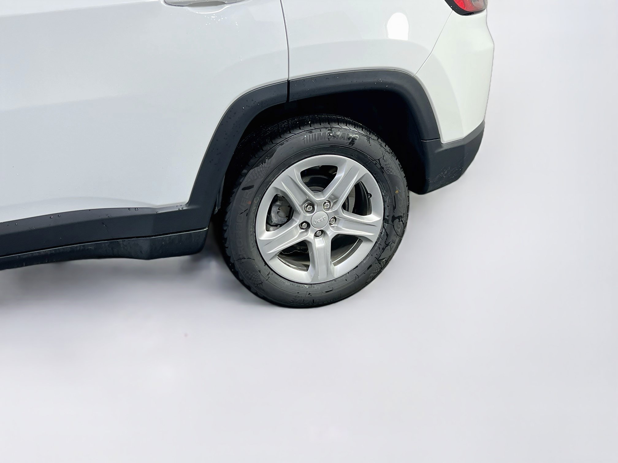 Used 2023 Jeep Compass Latitude w/ Convenience Group AWD/4WD image 28