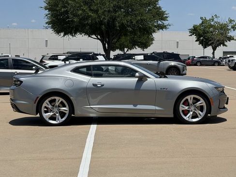 Used 2023 Chevrolet Camaro LT RWD image 3