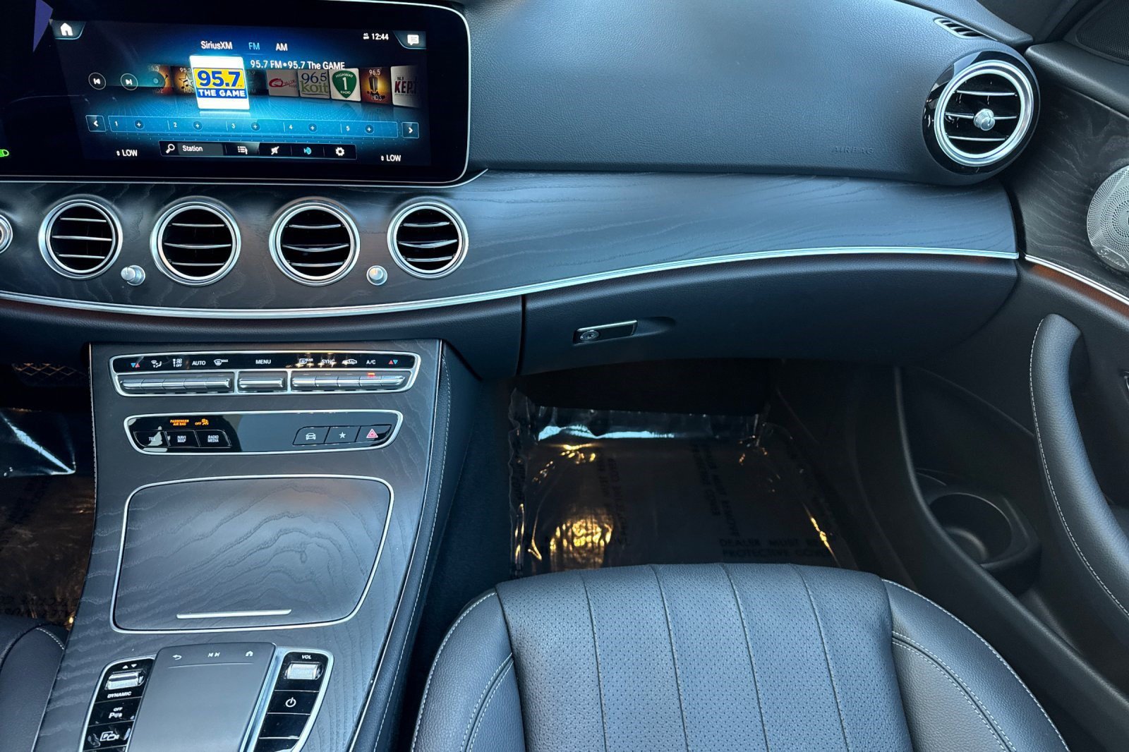 Used 2023 Mercedes-Benz E 350 Sedan image 31