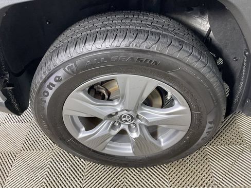 Used 2023 Toyota RAV4 LE AWD/4WD image 10
