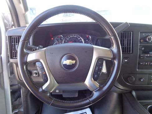 Used 2018 Chevrolet Express 2500 LT w/ LT Preferred Equipment Group image 25