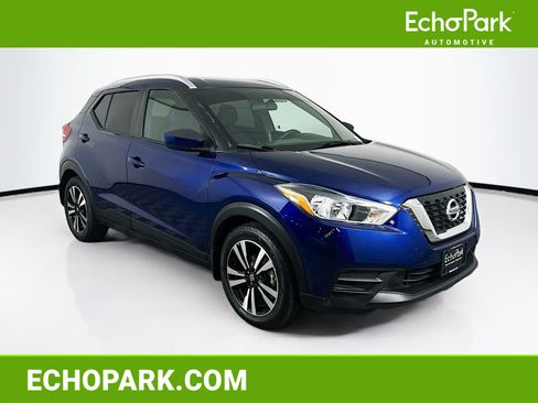 Used 2019 Nissan Kicks SV FWD image 1