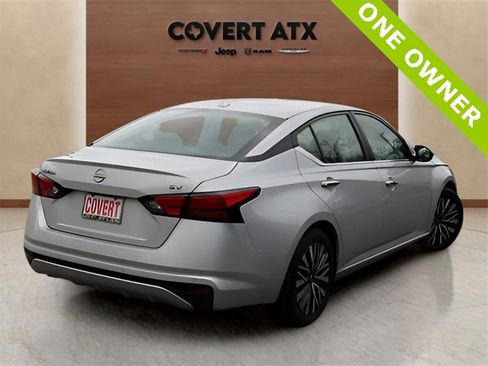 Used 2024 Nissan Altima 2.5 SV image 5