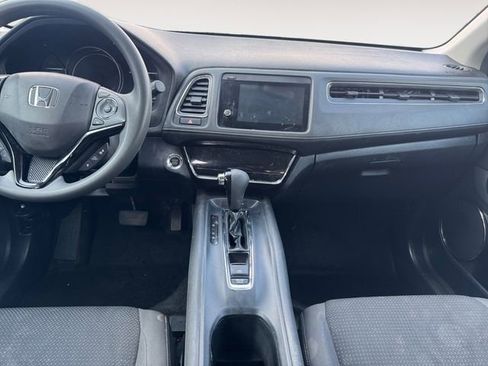 Used 2021 Honda HR-V EX image 10