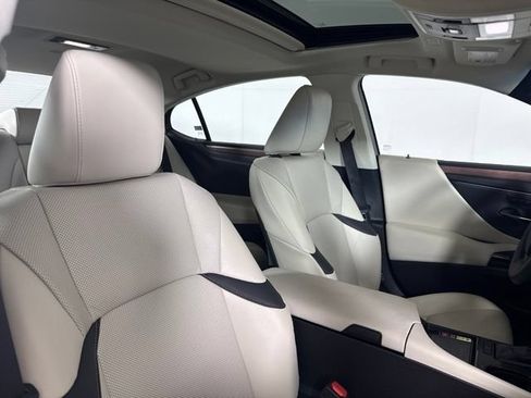 Used 2025 Lexus ES 350 w/ Premium Package FWD image 20
