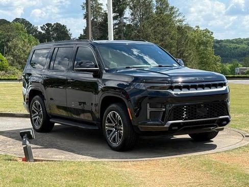 New 2026 Jeep Grand Wagoneer 4WD w/ Premium Group I image 9