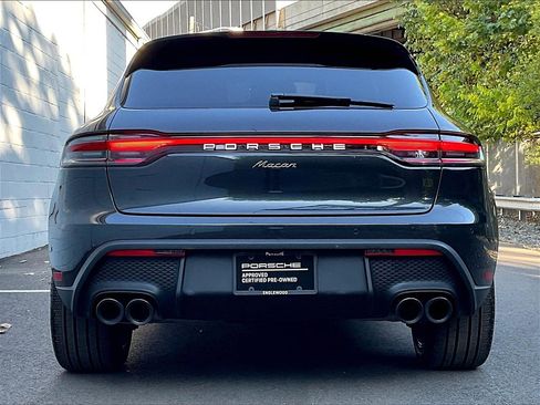 Certified 2025 Porsche Macan image 9