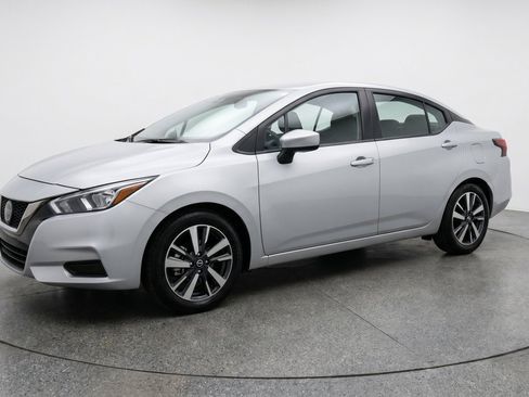 Used 2025 Nissan Versa SV FWD image 3