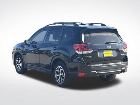 Used 2019 Subaru Forester Premium AWD/4WD image 6