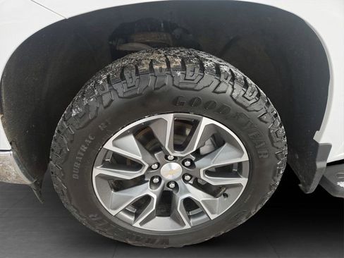 Used 2024 Chevrolet Silverado 1500 LT image 33