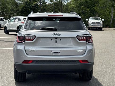 Certified 2023 Jeep Compass Latitude AWD/4WD image 24