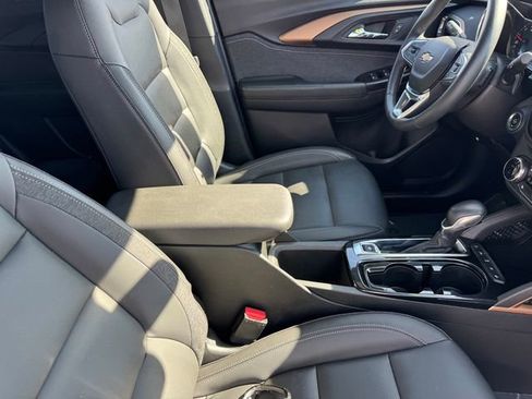 Certified 2023 Chevrolet TrailBlazer ACTIV w/ Convenience Package image 8
