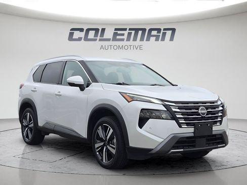 Used 2026 Nissan Rogue SL AWD/4WD image 3