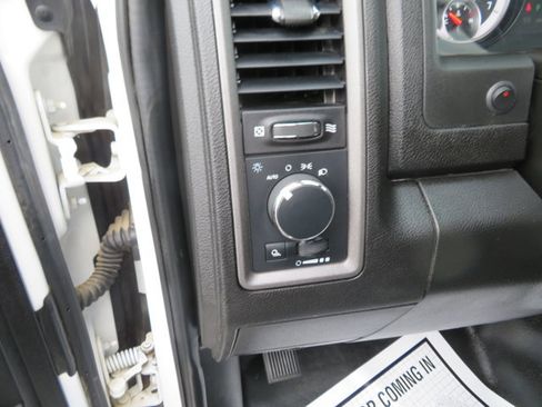 Used 2022 RAM 1500 Tradesman w/ Chrome Appearance Group image 21