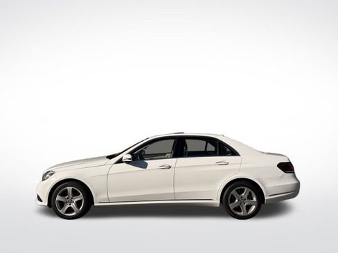 Used 2014 Mercedes-Benz E 350 4MATIC Sedan image 9