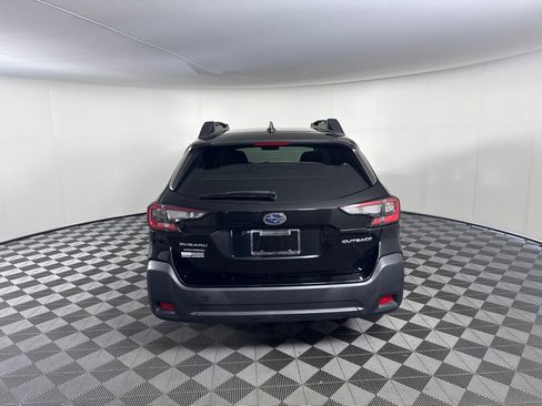 Used 2023 Subaru Outback Premium AWD/4WD image 4