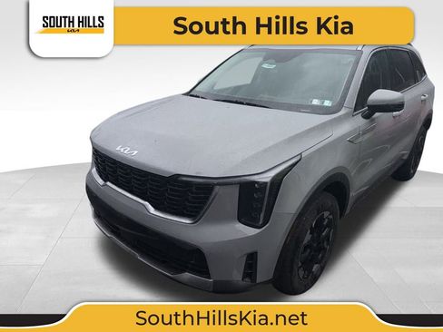 Certified 2025 Kia Sorento S image 1