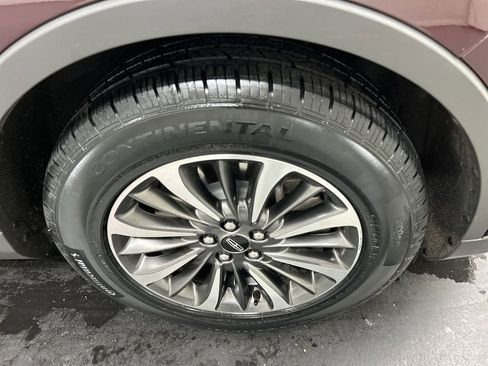 Used 2023 Lincoln Nautilus AWD w/ Premium Package image 8
