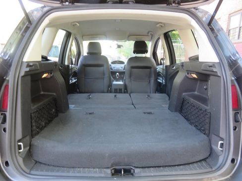 Used 2017 Ford C-MAX SE w/ Equipment Group 202A FWD image 24