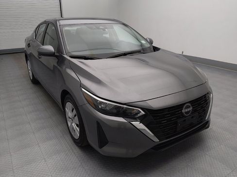 Used 2025 Nissan Sentra S image 13