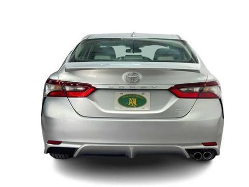 Used 2023 Toyota Camry SE FWD image 3