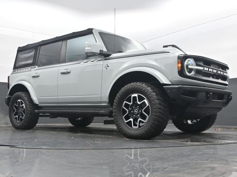Used 2021 Ford Bronco Outer Banks image 23