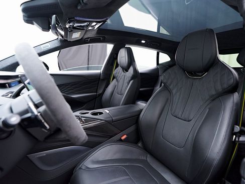 Used 2025 Lotus Eletre image 69