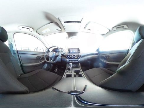 Used 2025 Nissan Sentra S image 40