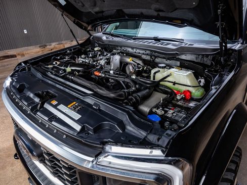 Used 2025 Ford F450 Platinum w/ Platinum Plus Package image 38