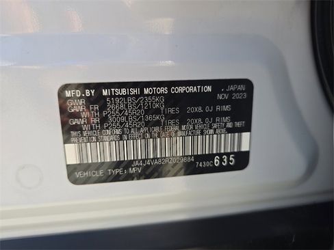 Used 2024 Mitsubishi Outlander SE Black Edition image 32